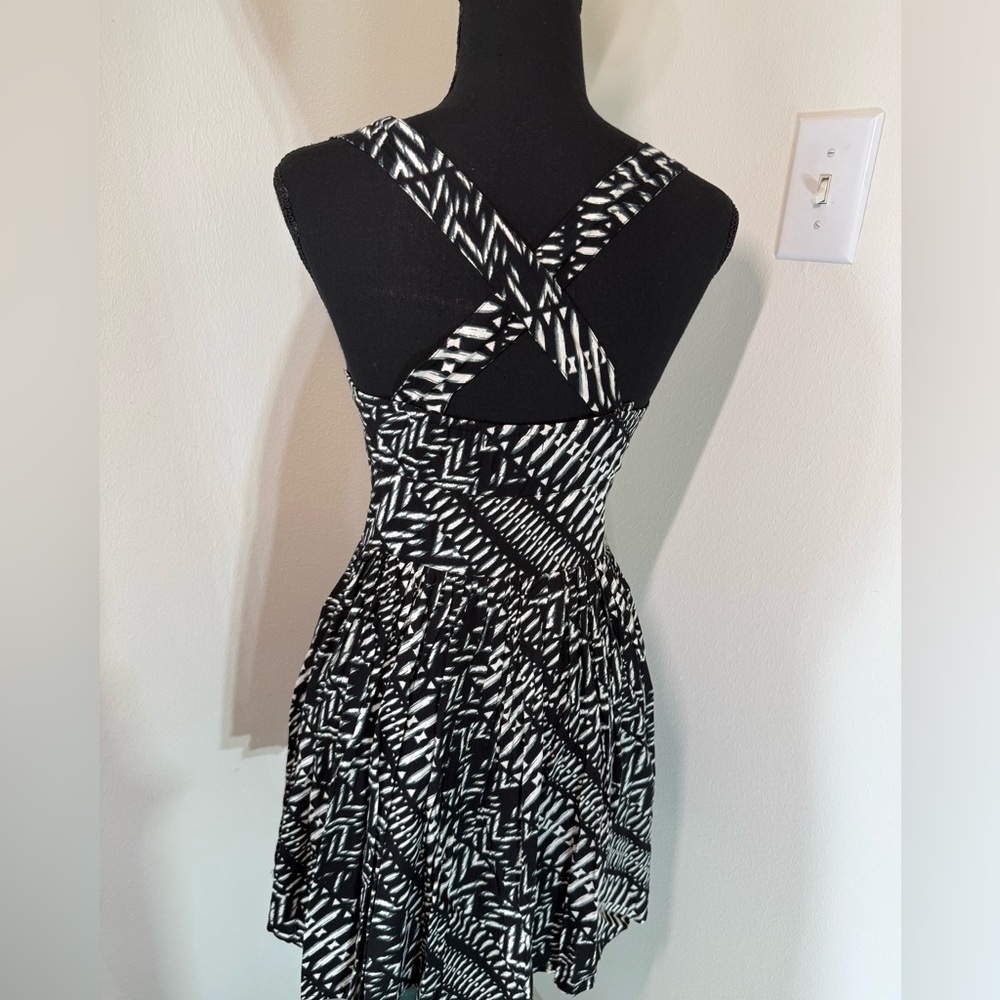 Black & White Party Dress Neon Green Zipper & Criss Cross Back Straps - Picture 6 of 14